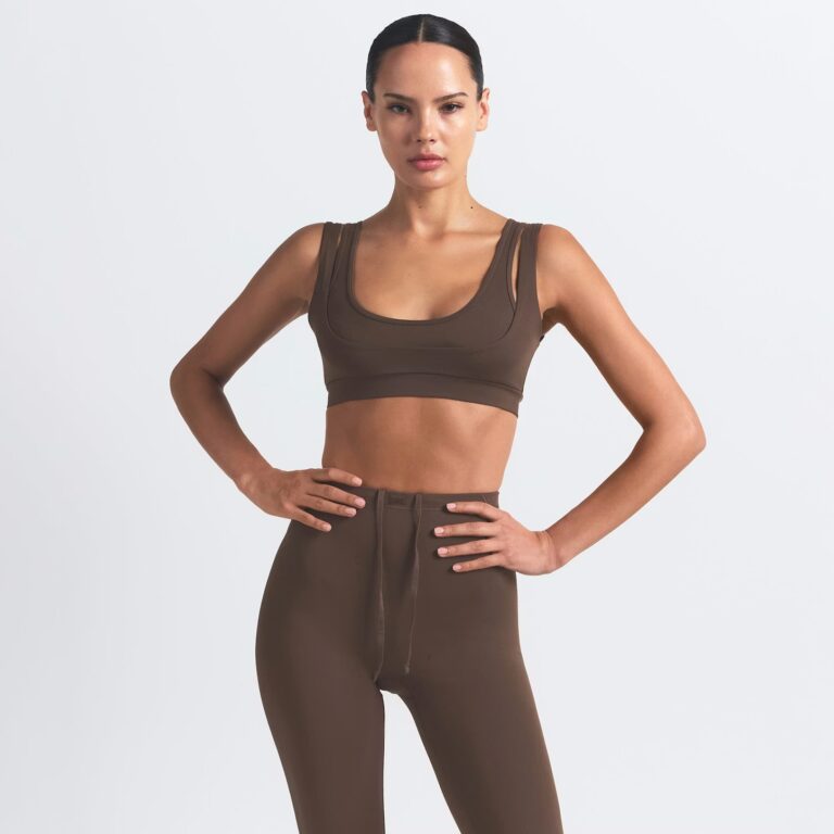 NikeSKIMS Matte Double Strap Scoop Bra