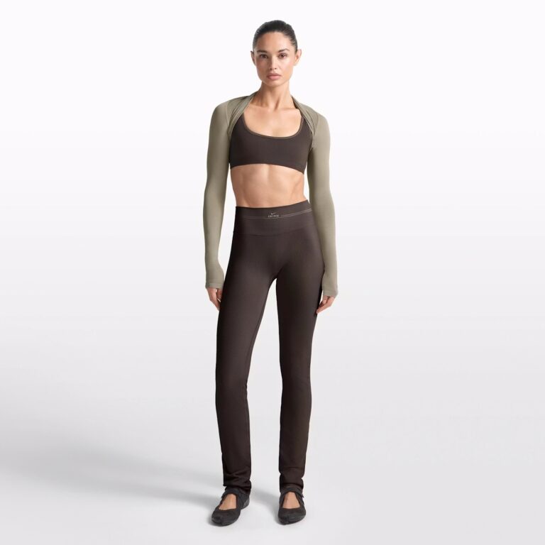 NikeSKIMS Ribbed Seamless 34" Straight Legging