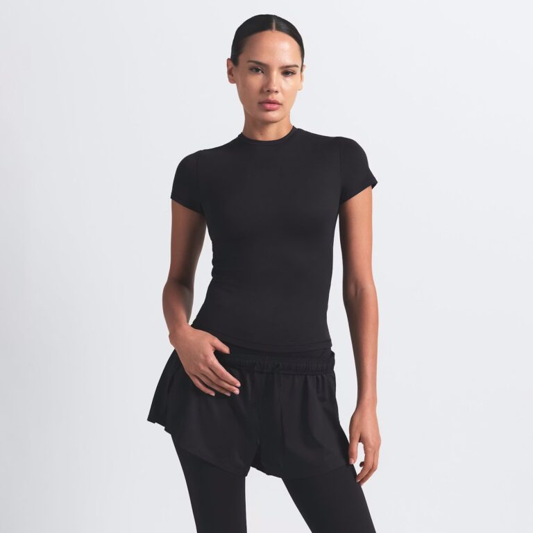 Футболка NikeSKIMS Matte Padded Baby Tee Obsidian