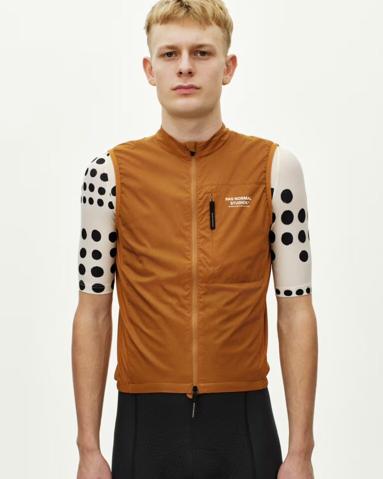 Жилет Pas Normal Studios Men's Essential Insulated Gilet Pecan