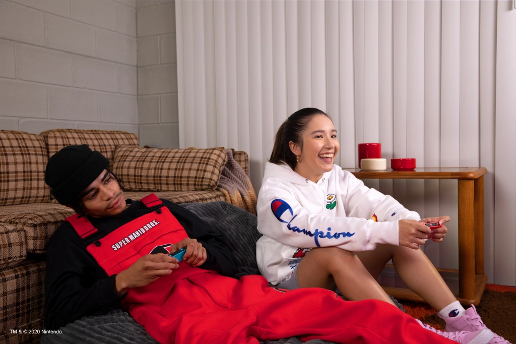 CHAMPION X SUPER MARIO BROS.