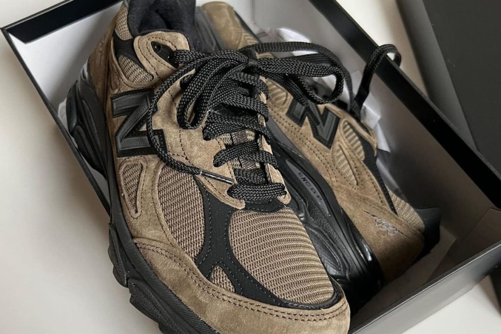 JJJJound  "Olive/Black" New Balance 990v3