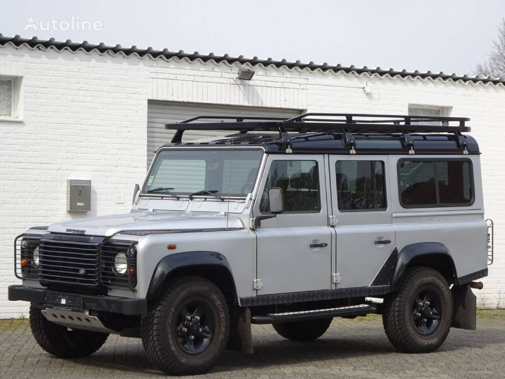 Land Rover Defender 110