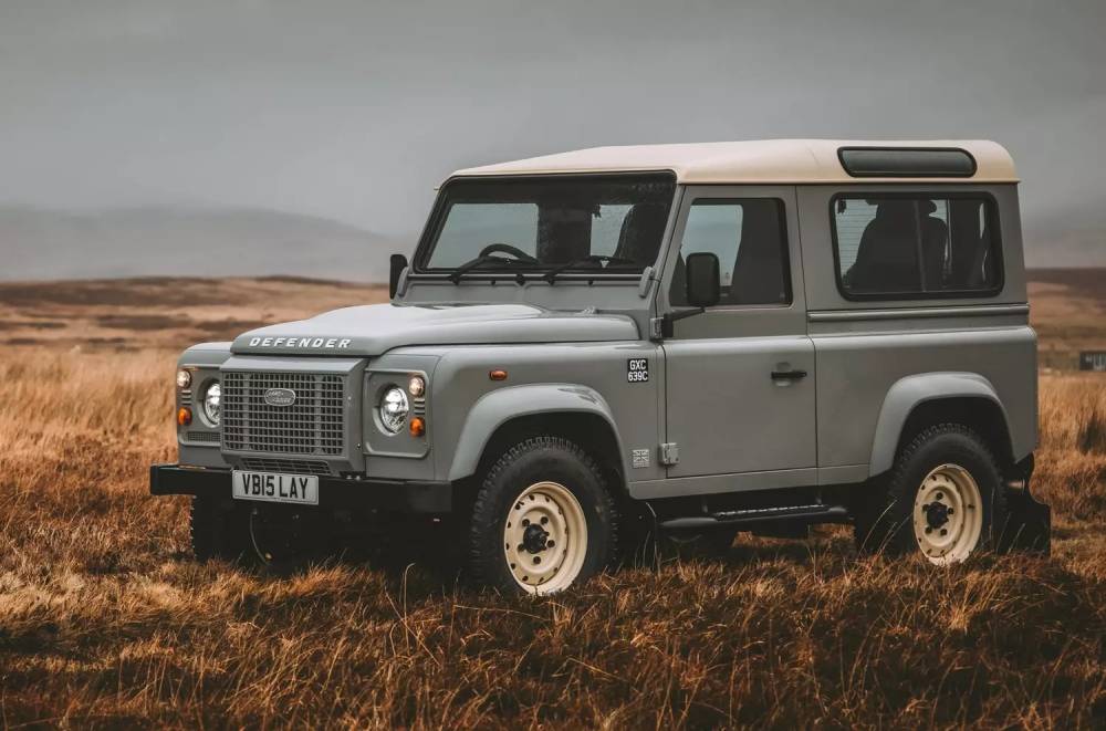 Land Rover Defender 90