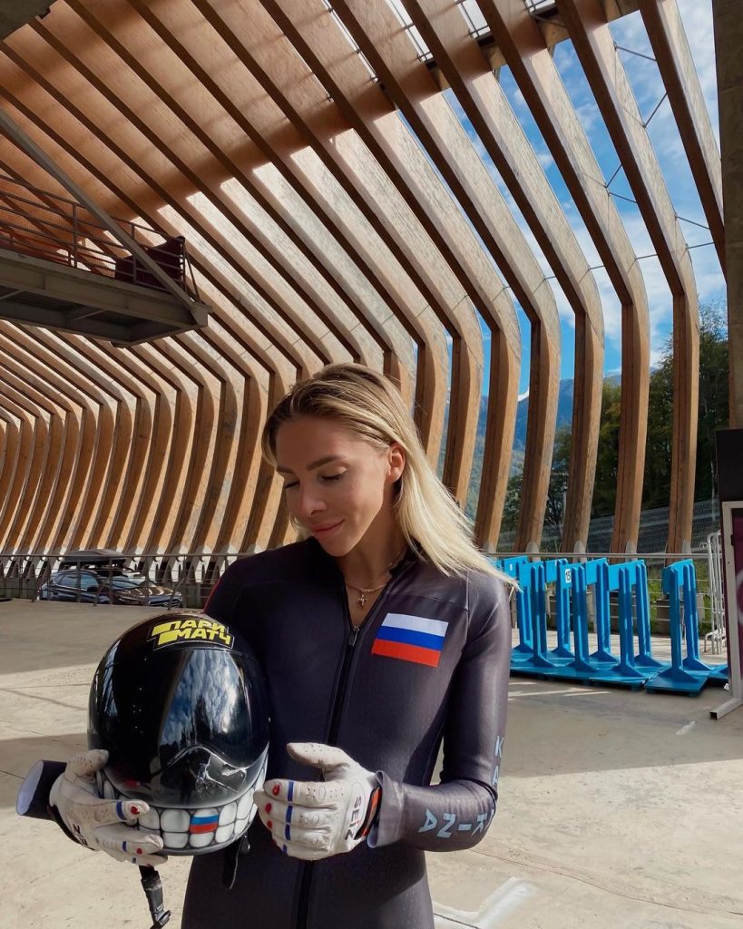 Скелетонистка Елена Никитина 