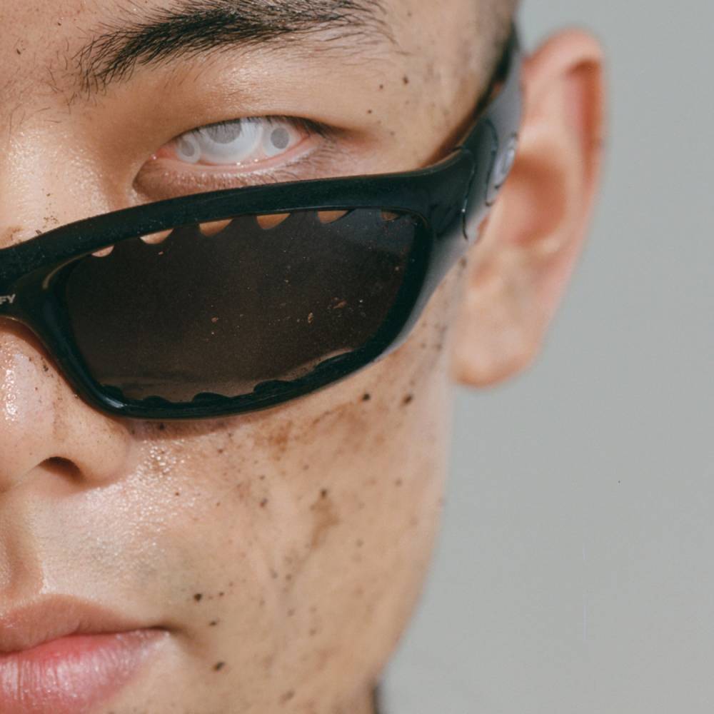 Satisfy и Oakley